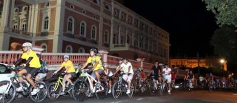 Sesc promove passeio ciclístico no Centro histórico de Manaus