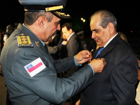 Presidente da Fecomércio recebe Medalha Cândido Mariano