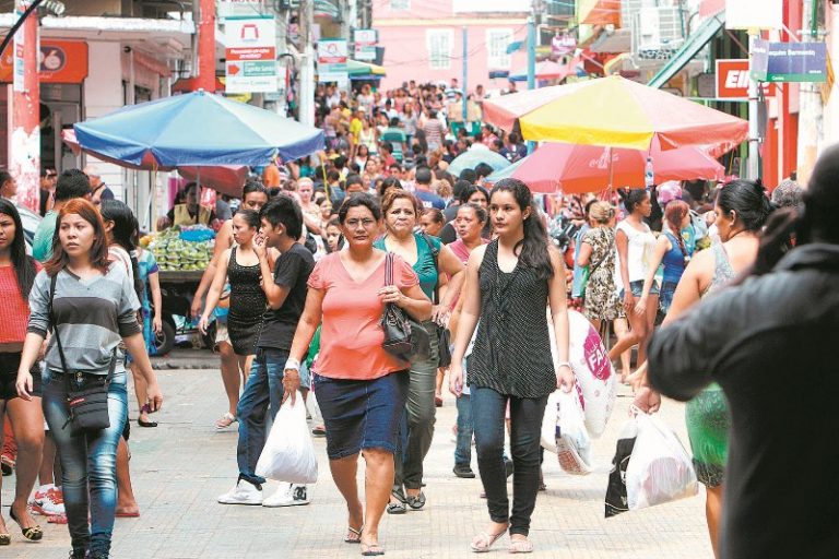 Vendas do comércio do AM têm alta de 5,1% em 2024 e superam média nacional